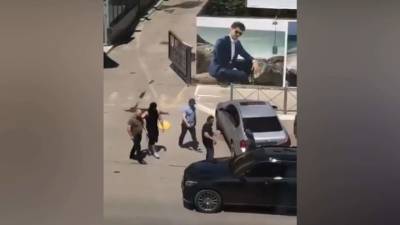 Боец ММА средь бела дня избил племянника экс-главы Дагестана