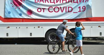 В Кремле считают уместными меры по стимулированию вакцинации от COVID