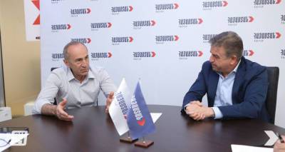 Роберт Кочарян встретился с экс-премьером Армении в Ереване