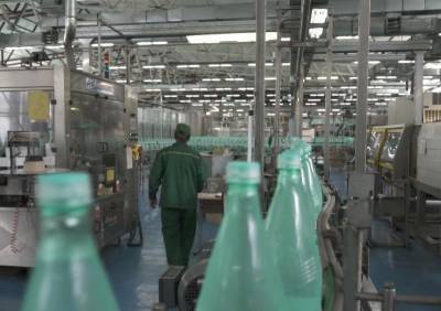 Более 250 сотрудников завода по производству минералки на Ставрополье рискуют потерять работу