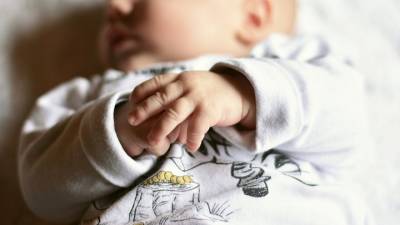 Новорожденных детей начнут обследовать на 36 заболеваний с 1 сентября