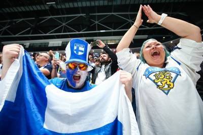 Финских футбольных фанатов предостерегли от вакцинации против COVID-19 в России