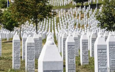 Бошняки записали в «жертвы геноцида в Сребренице» людей, умерших...