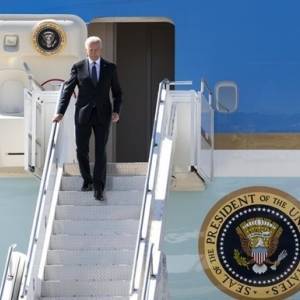 Президент США прибыл на саммит в Женеву