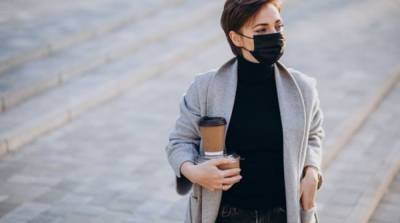 В Латвии отменили обязательное ношение масок на улицах