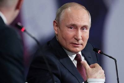 Путин ответил на вопрос о боязни оппозиции фразой «это смешно»