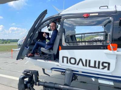 На базе "площадки Януковича" в Каневе открыли Центр авиации полиции