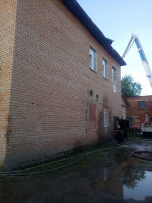 Появилось видео с пожара в центре Вологды: пожарные работают профессионально и слаженно