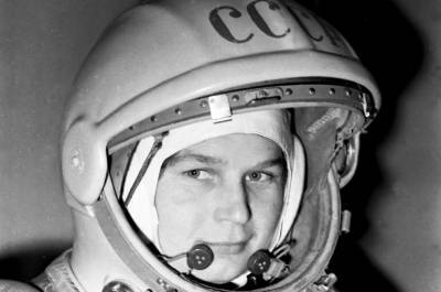 Валентин Терешков - Почему первой женщиной-космонавтом выбрали Валентину Терешкову - pnp.ru