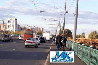 В Оренбурге на центральной магистрали возможны большие пробки