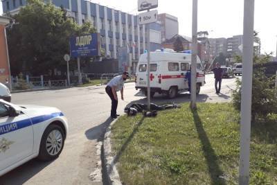 Молодой мотоциклист разбился о столб в Бердске