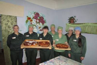 В СИЗО Бурятии испекли пироги с российской символикой