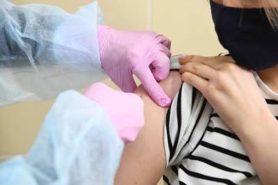 Эндокринолог назвал диабет прямым показанием к вакцинации от ковида