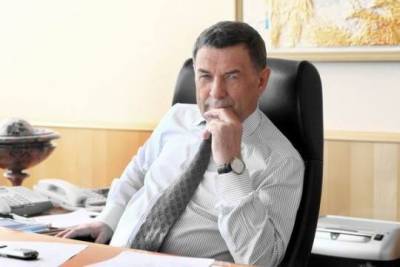 Моор наградит бывшего главу обанкроченного СибНАЦа Брехунцова за заслуги перед областью
