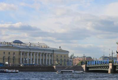 До +22 градусов и порывистый ветер ожидаются в Петербурге 16 июня