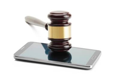 Набрав чинності закон про «суд у смартфоні»: коли він запрацює