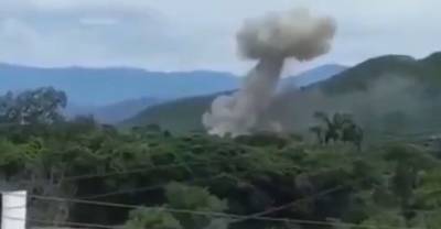 Подорвали две машины: Мощный взрыв на военной базе в Колумбии оказался терактом