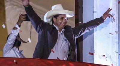 В Перу школьный учитель победил на президентских выборах