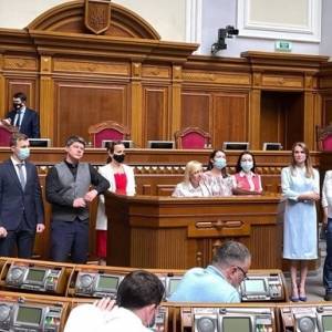 Раскол во фракции «Голос»: депутаты объявили о создании отдельного объединения