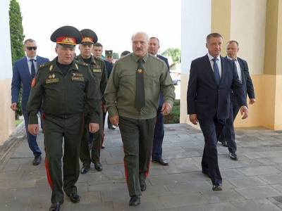 Лукашенко: В случае конфликта каждый дом и двор должны быть способны себя защитить