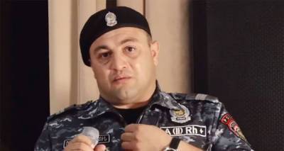 "Не прослужил и года": замглавы полиции о примкнувшем к Кочаряну полицейском. Видео
