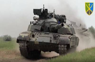 ВСУ провели мощные танковые учения на Херсонщине (ВИДЕО)