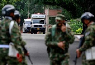 В Колумбии при взрывах на военной базе пострадали десятки людей