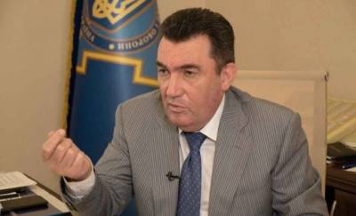 Данилов утверждает, что не допустит открытия российских гипермаркетов в Украине
