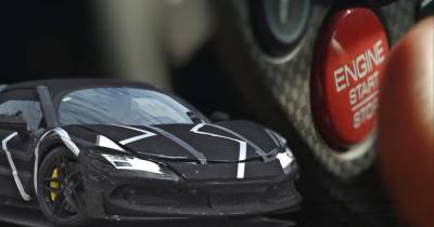 V6 и плагин-гибрид. Ferrari раскрыла дату премьеры нового суперкара (видео)
