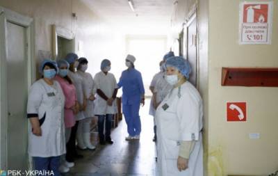 В Украине упростили выплату компенсаций медикам, пострадавшим от COVID-19