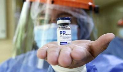 В Костроме за прививку от коронавируса будут давать три выходных