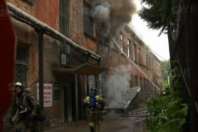 В здании в центре Кемерова ликвидировали пожар площадью 600 квадратных метров