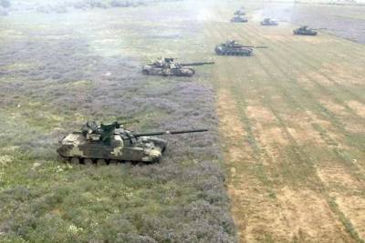 Наев показал работу танков ВСУ возле Крыма