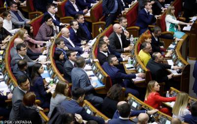 Комитет Рады раскритиковал законы, отменяющие контроль НАПК за финансами партий