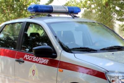 Вооруженный мужчина в Томске напал на росгвардейцев