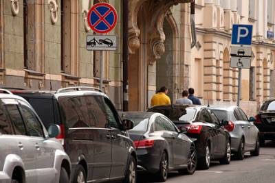 Россияне рассказали о нехватке парковок