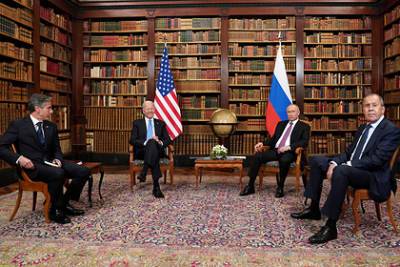 Переговоры Путина и Байдена в узком составе закончились