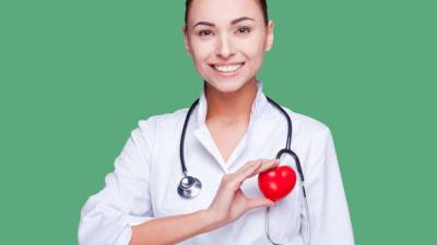 Медицинским работникам помогут проверить здоровье в «Гемотесте»