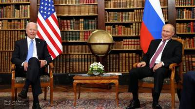 Эксперт рассказала, что означают позы Путина и Байдена в начале встречи