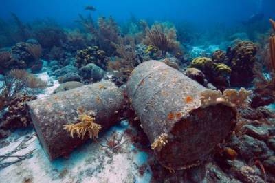 Экологи хотят определить точное местонахождения захороненных в море бочек с токсичными веществами