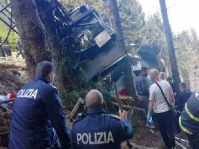 В сети появились жуткие кадры трагедии на канатной дороге в Италии, жертвами которой стали 14 человек