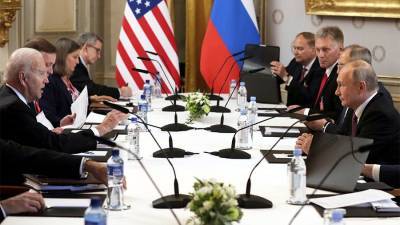 Путин назвал недопустимой «перегрузку» в отношениях между США и РФ