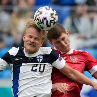 Сборная России со счетом 1:0 обыграла команду Финляндии в матче ЧЕ по футболу