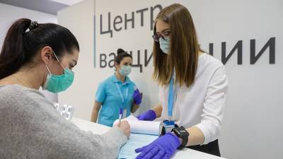 В мэрии Москвы «Известиям» рассказали о сборе данных при обязательной вакцинации