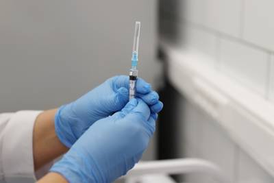 Четвертый российский регион ввел обязательную вакцинацию некоторых жителей