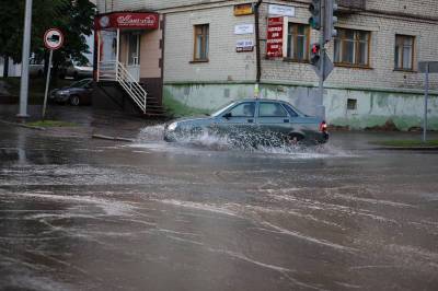 Водителей предупредили о неблагоприятных условиях на дорогах Ростовской области