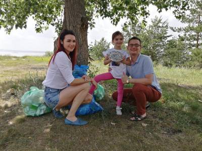 В Ульяновске чиновник отправился на пикник и погряз в мусоре