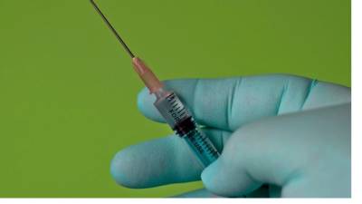 На Сахалине ввели обязательную вакцинацию для некоторых работников