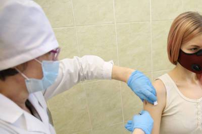 Обязательную вакцинацию от коронавируса ввели в четырех российских регионах