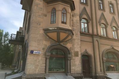 Об обрушении фасада саратовской Консерватории сообщил ее ректор